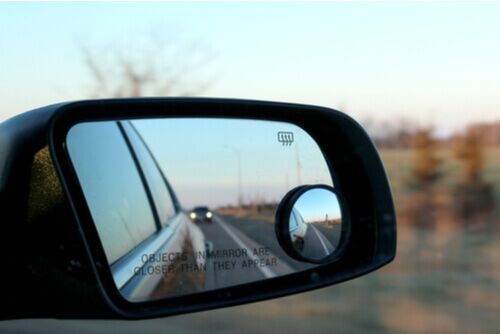 unsafe lane change side mirror