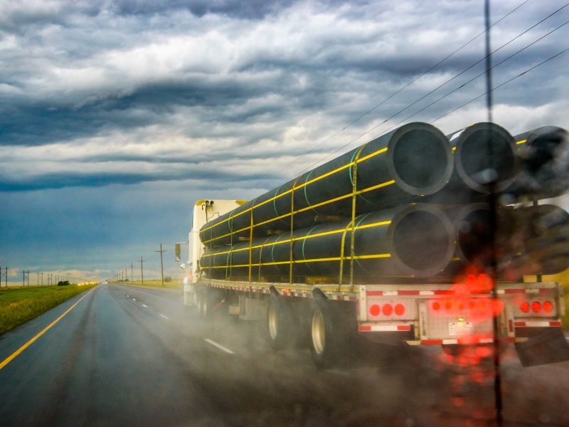 tractor trailer in a Dallas highway.